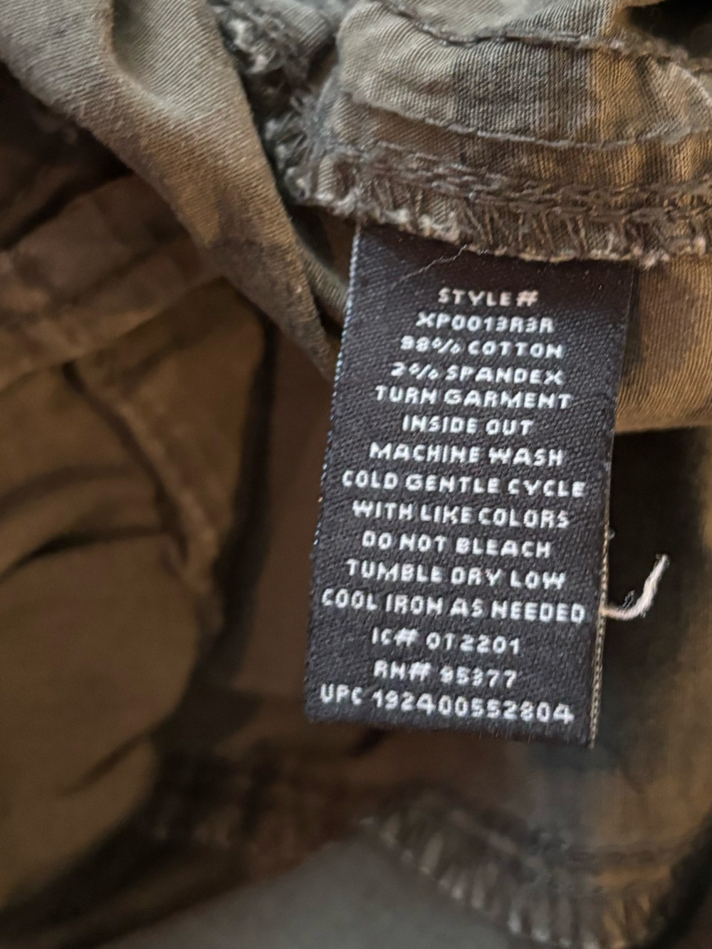 Social Standard by Sanctuary Cropped Cargo Pants in Olive Camo Print XL - Picture 7 of 7